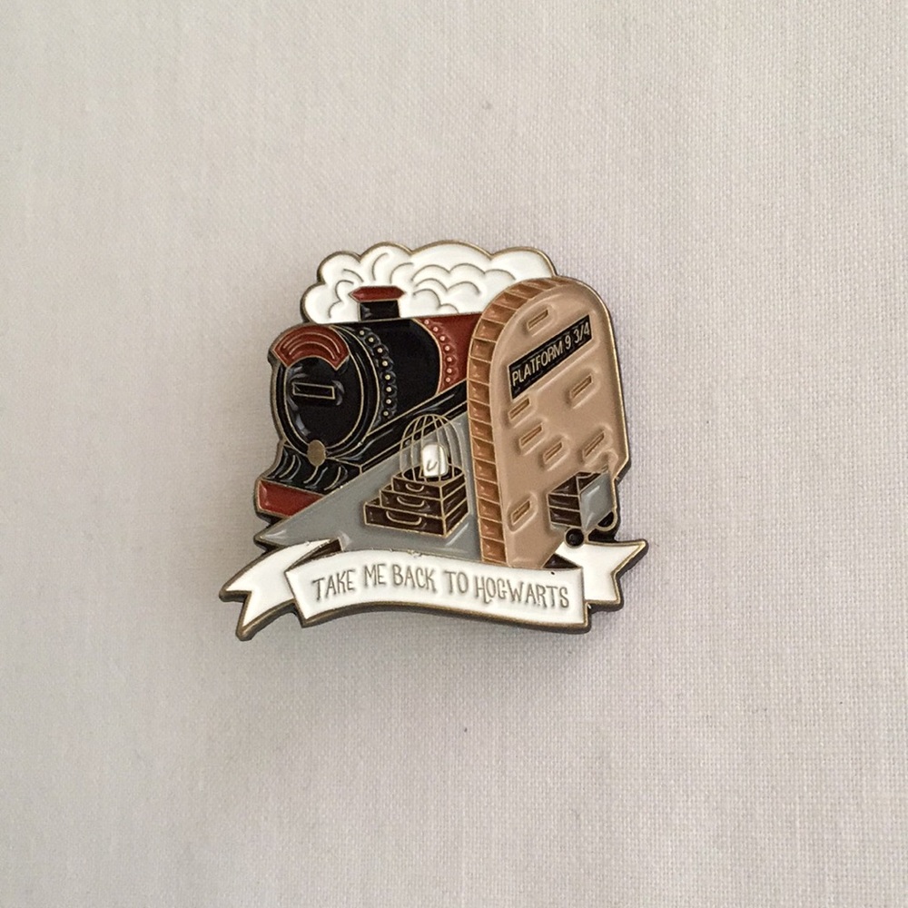 🍏50% OFF/3+...Hogwarts Express Train at Platform 9 3/4 Pin (Harry Potter)